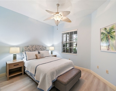 7832 Hawthorne Drive - Photo Thumbnail 18