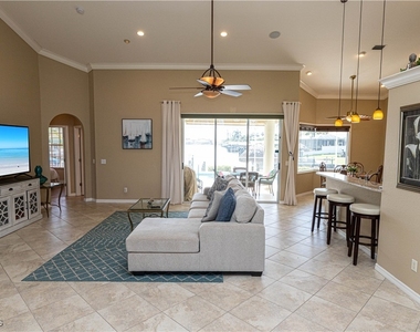 4701 Sands Boulevard - Photo Thumbnail 20