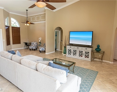 4701 Sands Boulevard - Photo Thumbnail 6