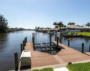 4701 Sands Boulevard - Photo Thumbnail 3