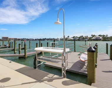 2500 Gulf Shore Boulevard N - Photo Thumbnail 27
