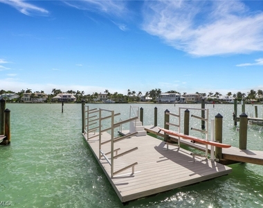 2500 Gulf Shore Boulevard N - Photo Thumbnail 28