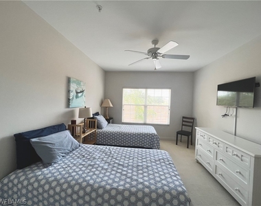 3017 Driftwood Way - Photo Thumbnail 9