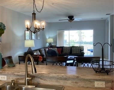 3017 Driftwood Way - Photo Thumbnail 3