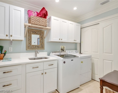 8138 Saratoga Drive - Photo Thumbnail 32