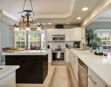 8138 Saratoga Drive - Photo Thumbnail 17