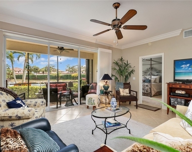 8138 Saratoga Drive - Photo Thumbnail 12