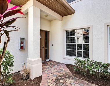 8138 Saratoga Drive - Photo Thumbnail 6