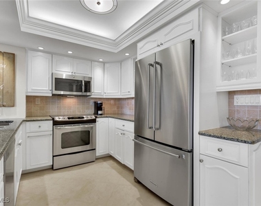 3115 Gulf Shore Boulevard N - Photo Thumbnail 7