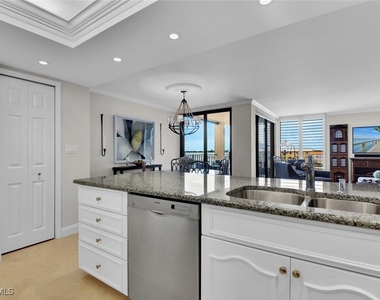 3115 Gulf Shore Boulevard N - Photo Thumbnail 9