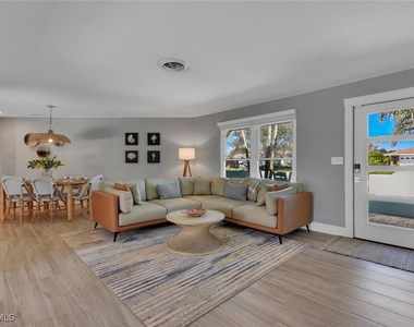 2328 Clipper Way - Photo Thumbnail 11