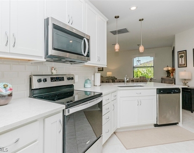5988 Mayflower Way - Photo Thumbnail 6