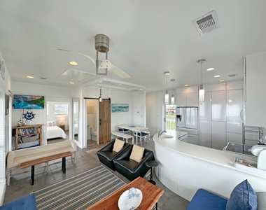2496 Gilmore - Photo Thumbnail 2