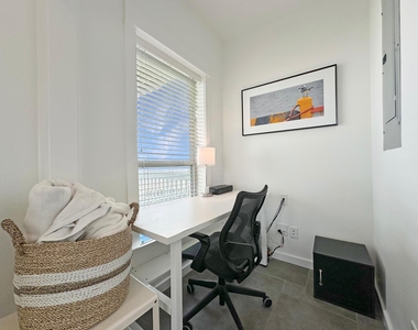 2496 Gilmore - Photo Thumbnail 20