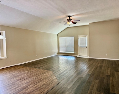 7111 Favian Court - Photo Thumbnail 2