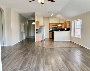 7111 Favian Court - Photo Thumbnail 3