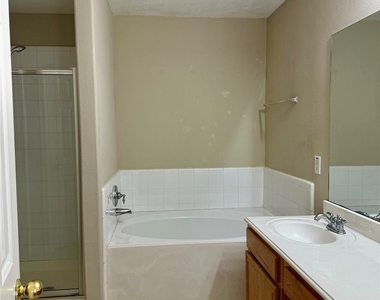 7111 Favian Court - Photo Thumbnail 4