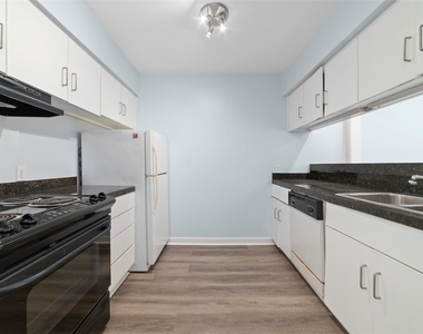 3300 Yorktown Street - Photo Thumbnail 10