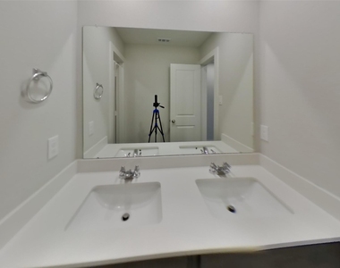4930 San Fabiano Court - Photo Thumbnail 13