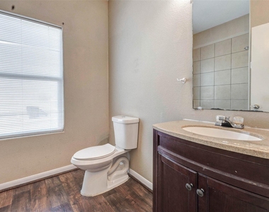8622 Torcello Street - Photo Thumbnail 19