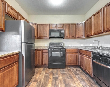 8622 Torcello Street - Photo Thumbnail 1