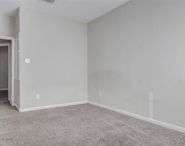8622 Torcello Street - Photo Thumbnail 23