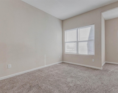 8622 Torcello Street - Photo Thumbnail 21