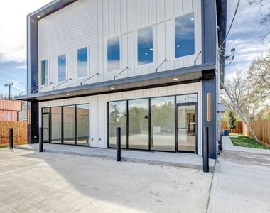 704 S 1st Street - Photo Thumbnail 16