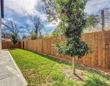 704 S 1st Street - Photo Thumbnail 18