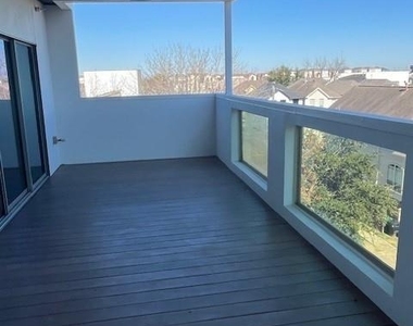 1255 Utah Street - Photo Thumbnail 2