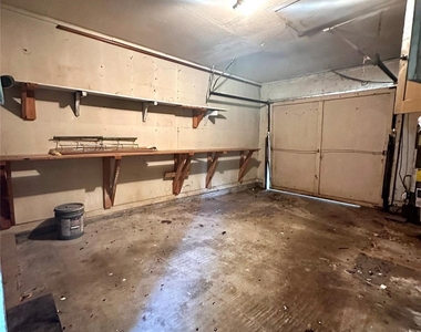 5210 Stuyvesant Lane - Photo Thumbnail 20