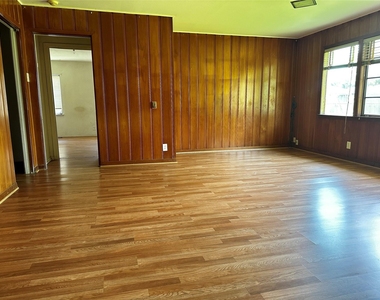 5210 Stuyvesant Lane - Photo Thumbnail 6