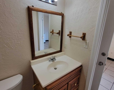 2205 Knox Mcrae Drive - Photo Thumbnail 5
