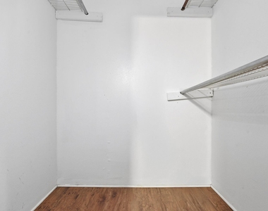 12905 Woodforest Boulevard - Photo Thumbnail 20