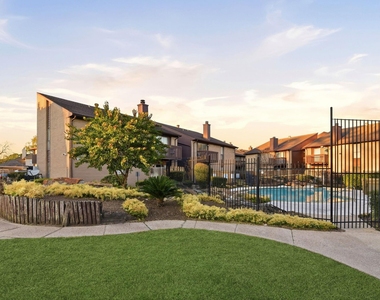 12905 Woodforest Boulevard - Photo Thumbnail 25