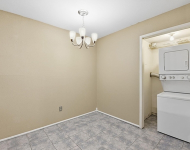 12905 Woodforest Boulevard - Photo Thumbnail 17