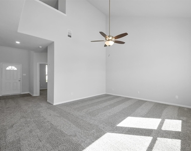 2140 Cedar Bend Drive - Photo Thumbnail 4