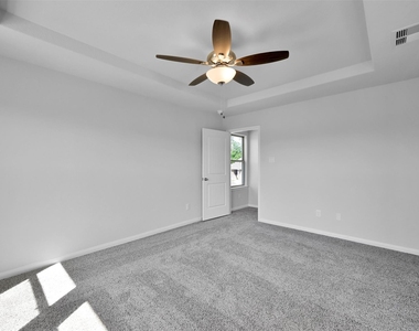 2140 Cedar Bend Drive - Photo Thumbnail 18