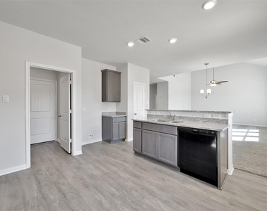 2140 Cedar Bend Drive - Photo Thumbnail 9