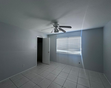 15522 Baxter Avenue - Photo Thumbnail 20