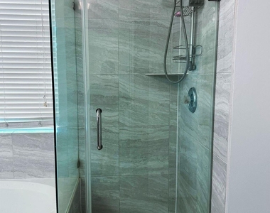 15522 Baxter Avenue - Photo Thumbnail 14