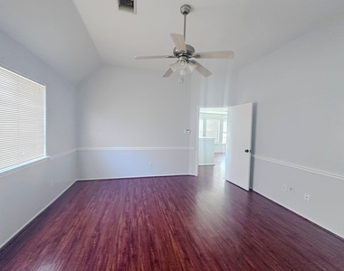 15522 Baxter Avenue - Photo Thumbnail 11