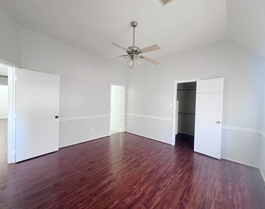 15522 Baxter Avenue - Photo Thumbnail 17