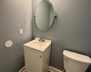 2322 Central Street - Photo Thumbnail 13
