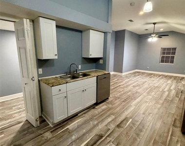2322 Central Street - Photo Thumbnail 6