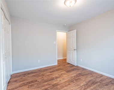 10061 Sharpton Drive - Photo Thumbnail 11