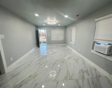 4412 Cline Street - Photo Thumbnail 7