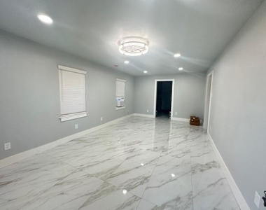 4412 Cline Street - Photo Thumbnail 10