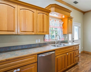 6131 Central Avenue - Photo Thumbnail 13
