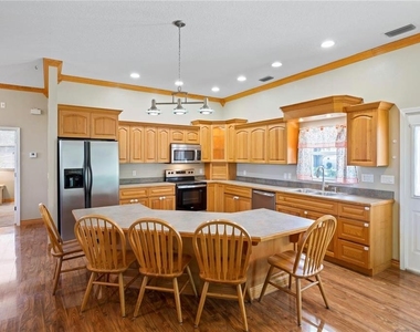 6131 Central Avenue - Photo Thumbnail 11